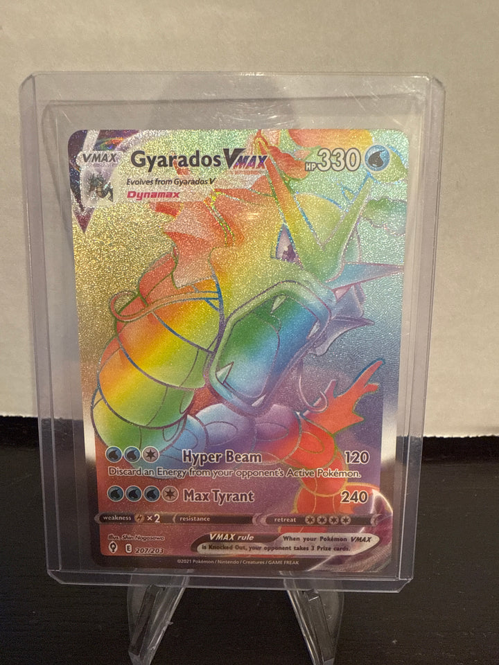 Pokémon TCG 2021 Gyarados VMax Evolving Skies Rare Rainbow Holofoil, 207/203