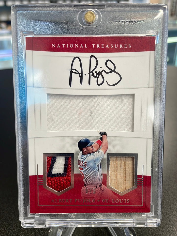 Albert Pujols Panini National Treasures 2017 Triple Relic Auto